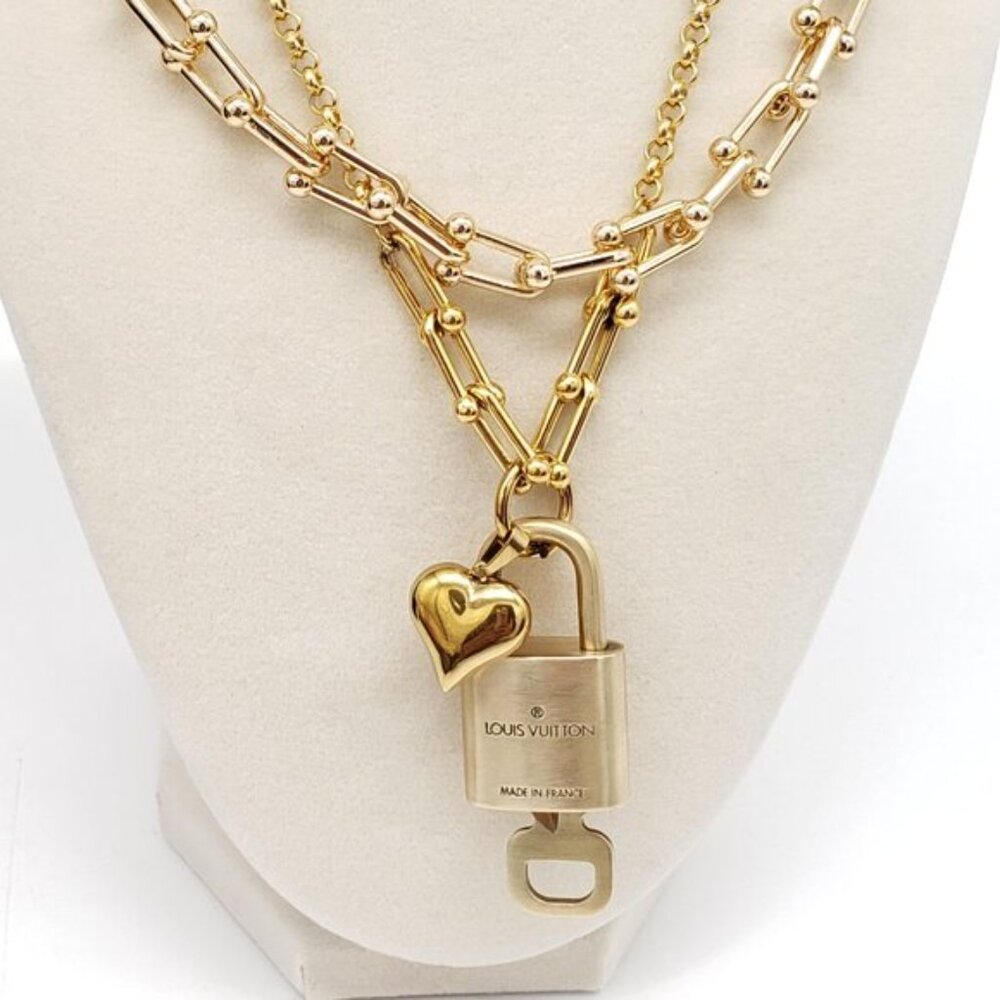 Stainless Steel Gold-Plated Necklace with Authentic Louis Vuitton Padlock - Picture 5 of 7